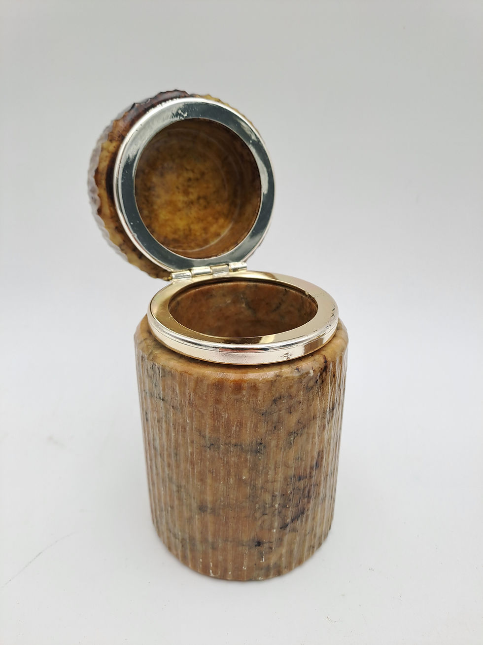Thumbnail: 1960s Italian Alabaster Smoking 3 Piece Set