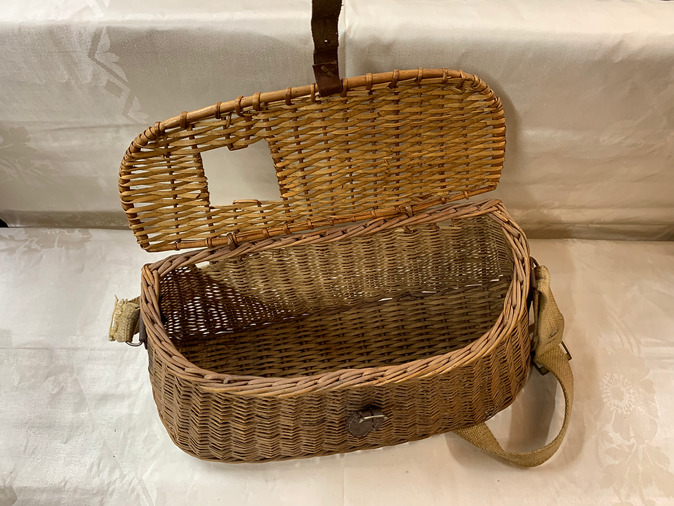 Thumbnail: Vintage Wicker Fishing Creel or Foraging basket / Decoration 