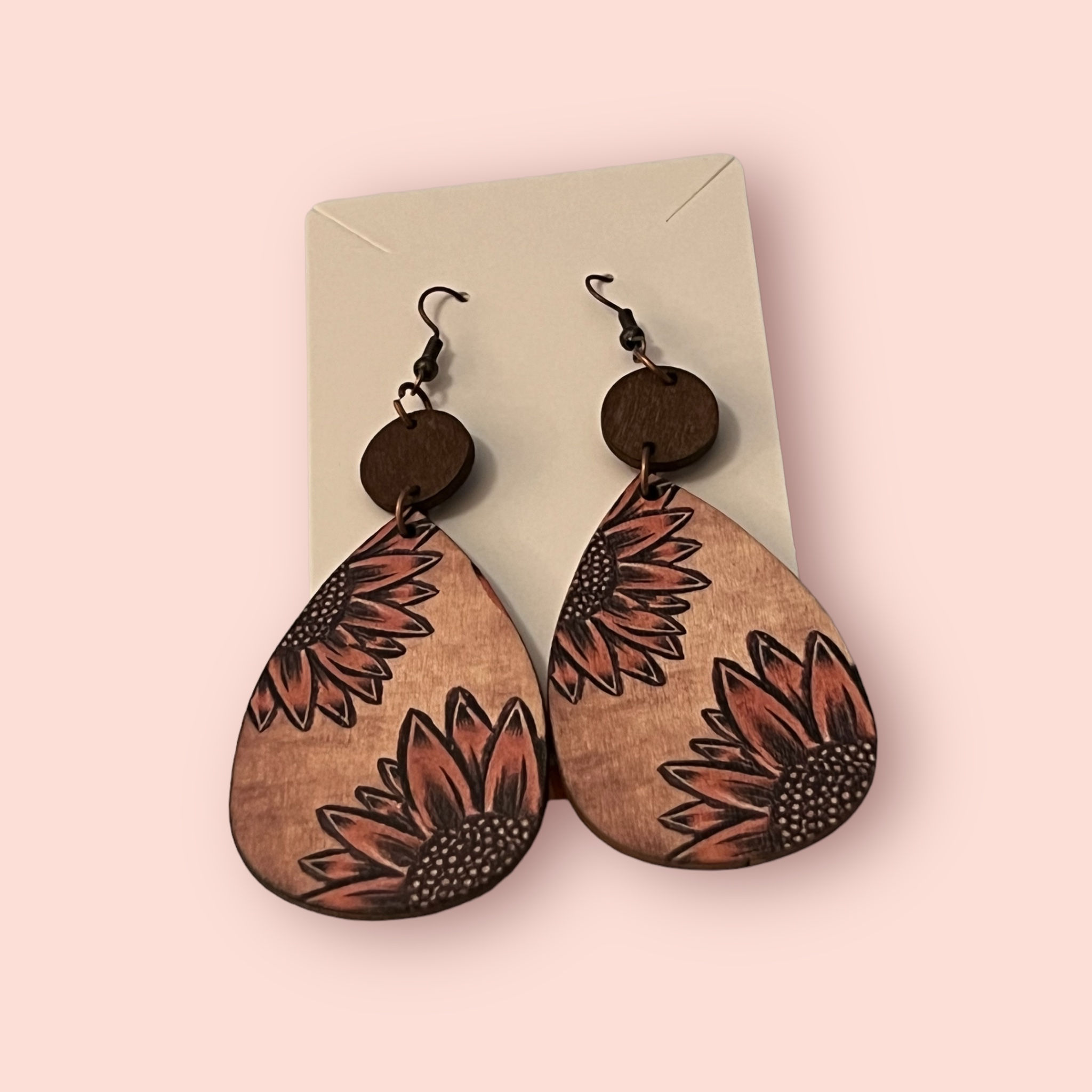 Sunflower dangle earrings (brown)