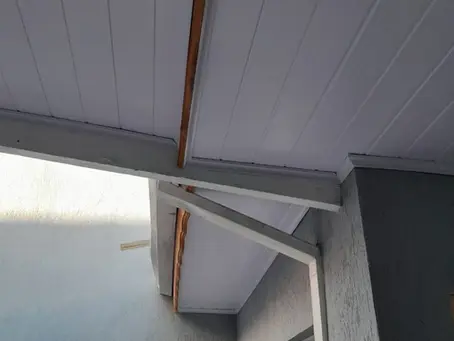 Descubra Por Que o Forro em PVC Branco Frisado é a Escolha Premium