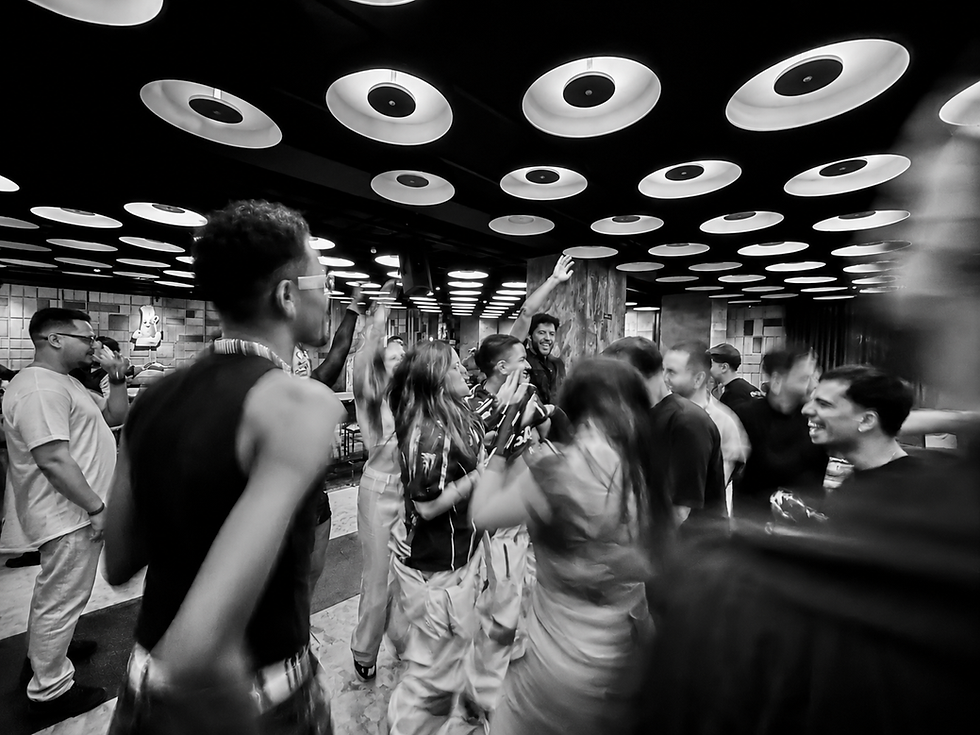 Público durante a listening party Mó Baile no Formosa Hi-Fi durante a gamescom latam 2026.