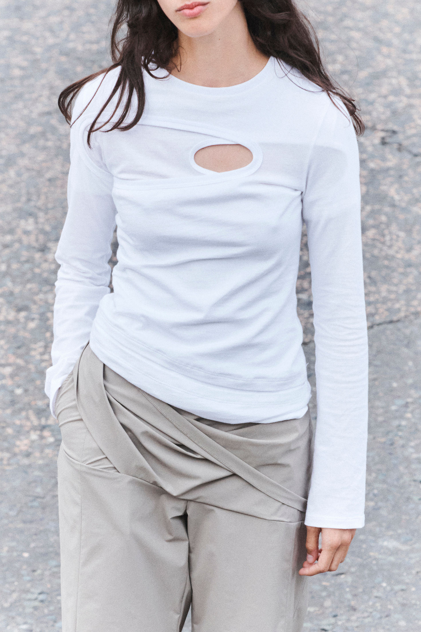 Asymmetric Cut Out T-shirt Longsleeve