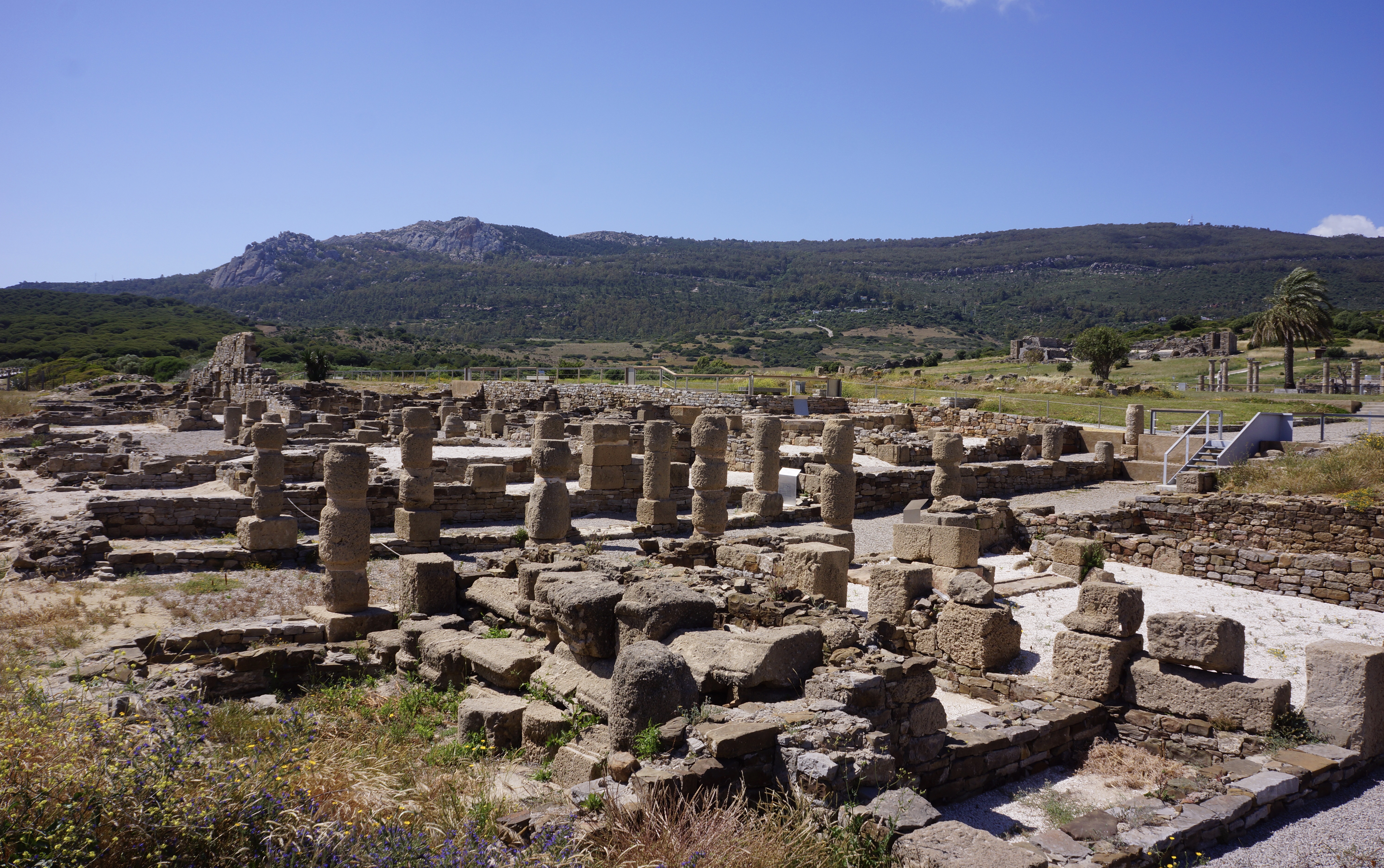 Bolonia Roman Ruins / Ruinas romanas