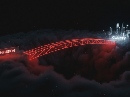 Ilustração 3D corporativa de uma ponte vermelha iluminada cruzando um abismo escuro, com as palavras Confusão e Clareza, representando a estruturação de ideias nos negócios.
