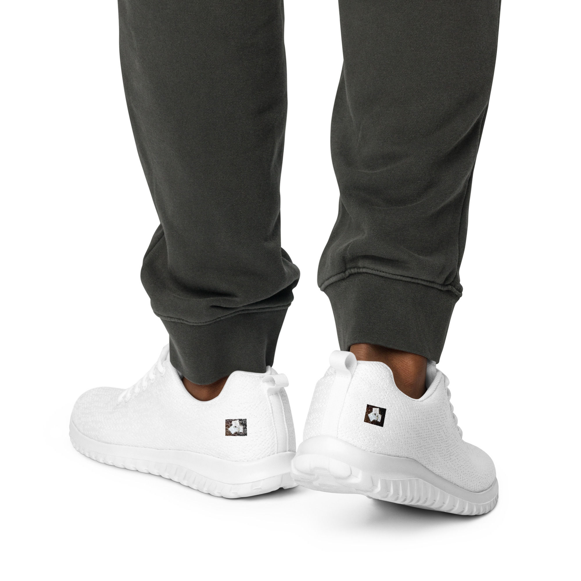 men’s athletic shoes