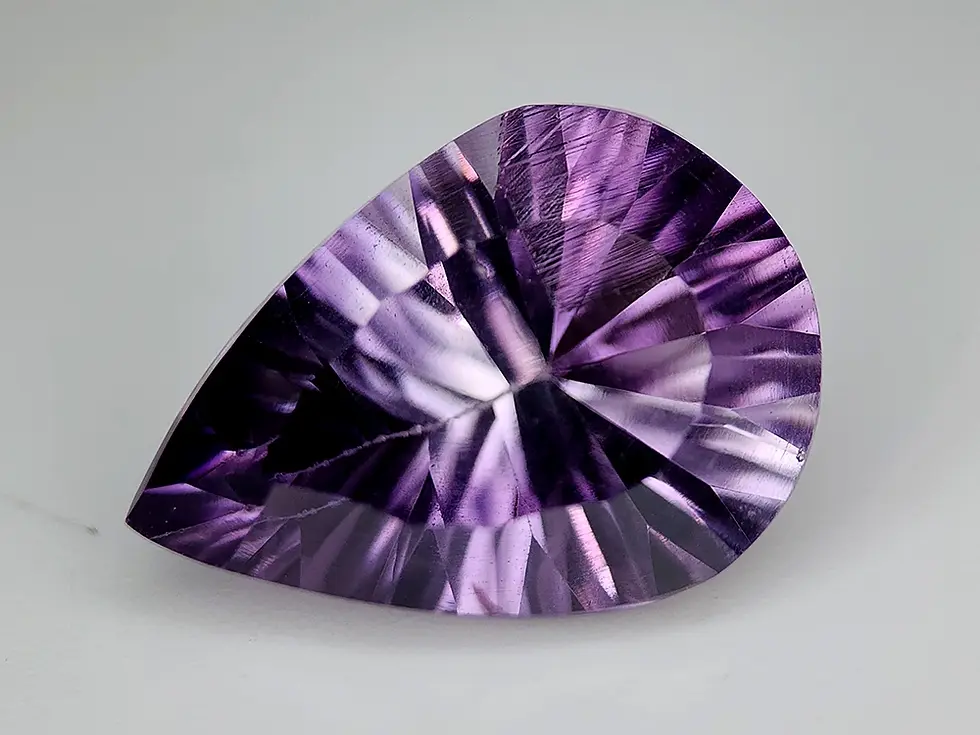 Amétrine poire 6.68 ct, bicolore intense, taille concave Sunburst, VVS Bolivie.