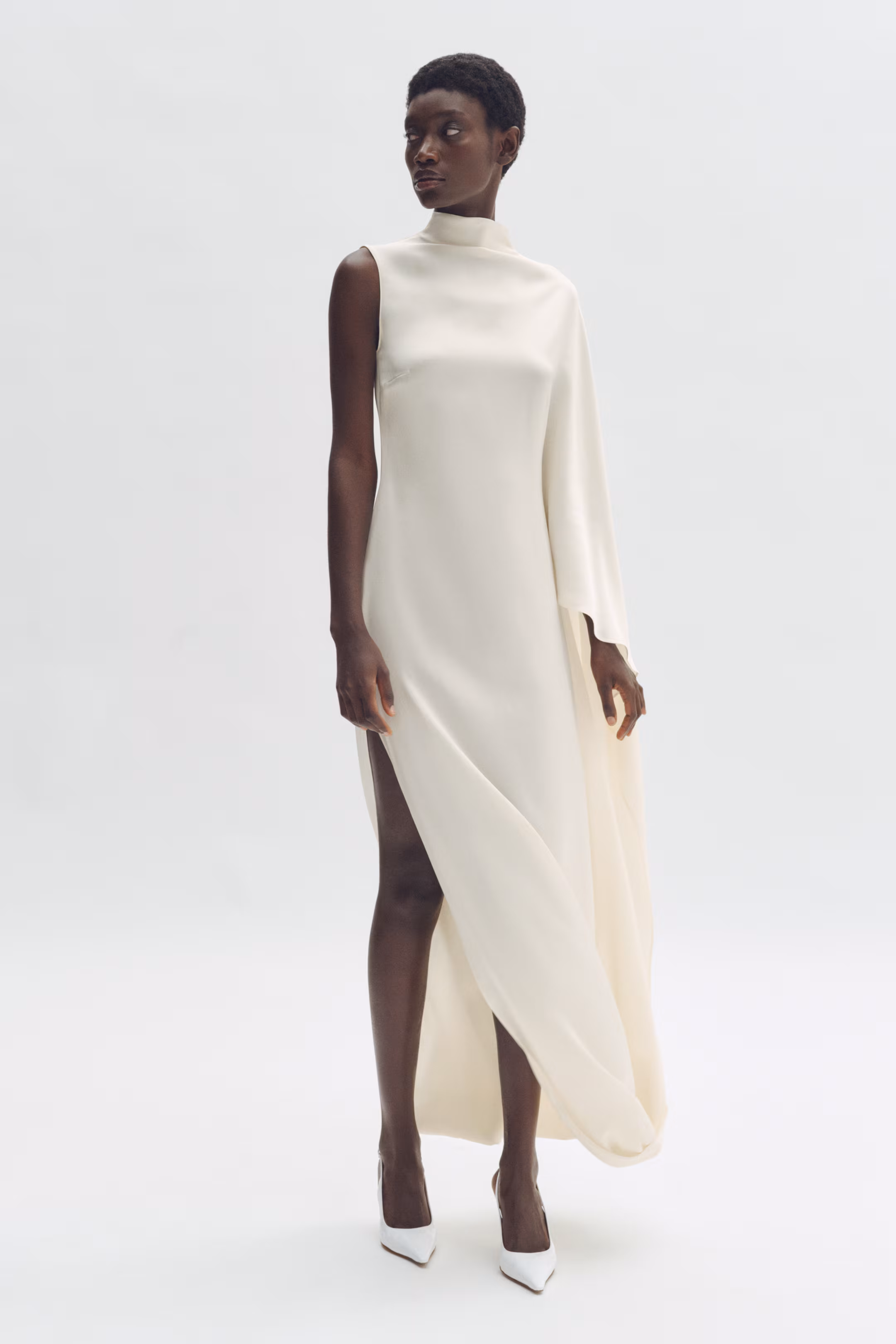 Robe cape en satin