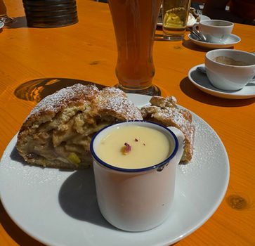 Food and drinks at Rifugio Passo Santner