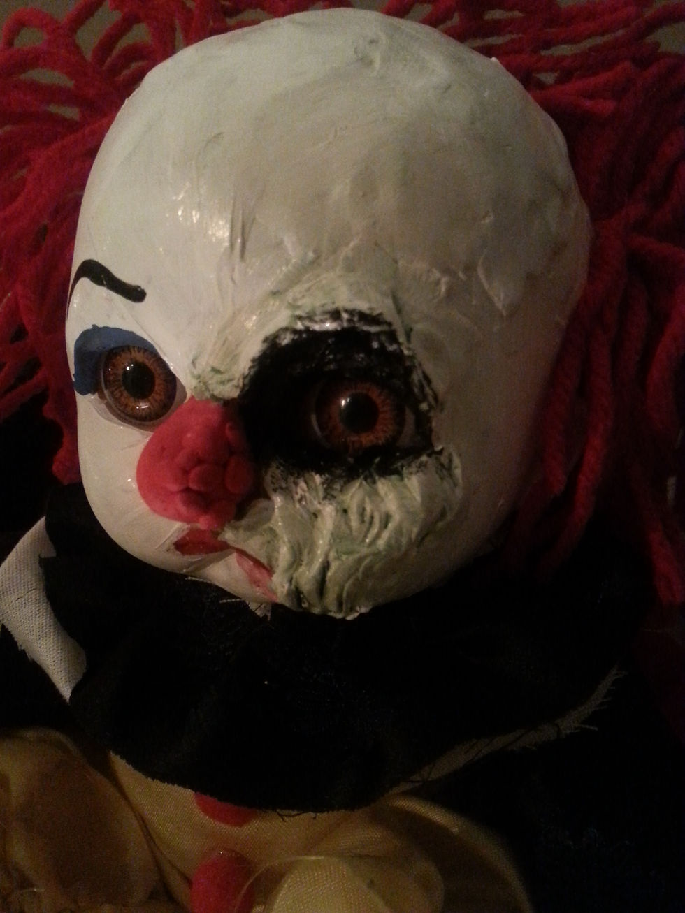 Thumbnail: Pennywise Clown doll