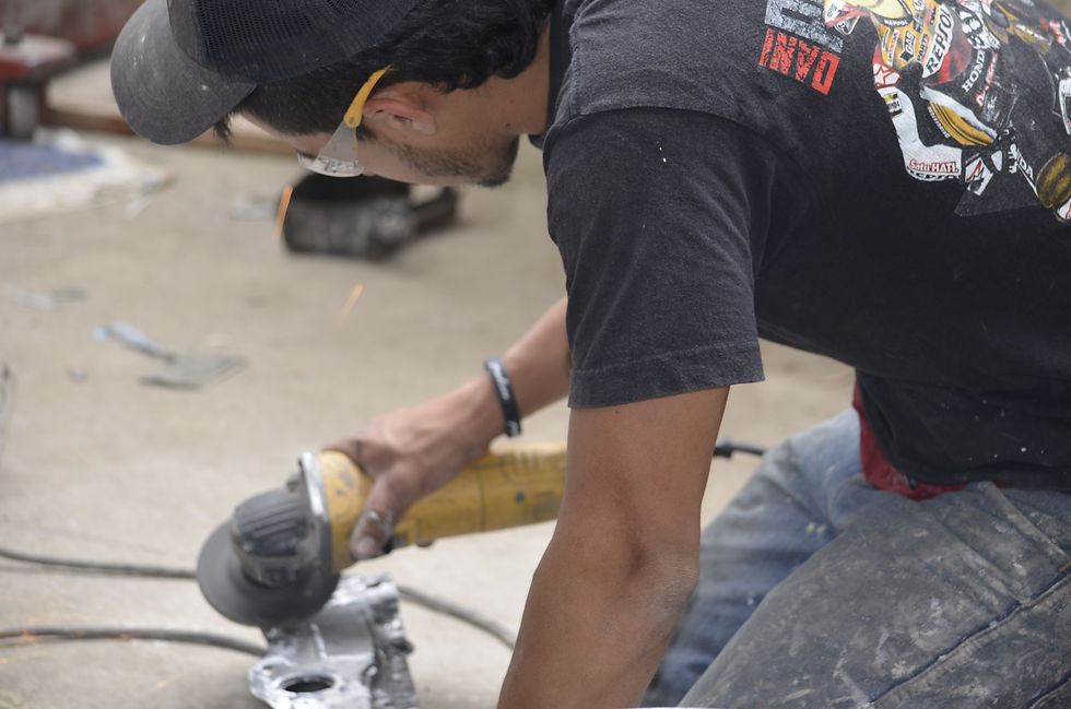 PREPARANDO LAS PIEZAS PARA PINTAR