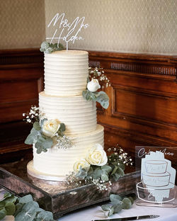 White buttercream wedding cake