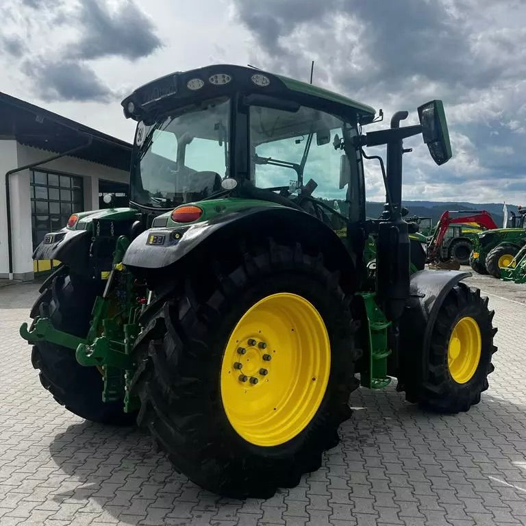 Miniatura: John Deere 6R 110