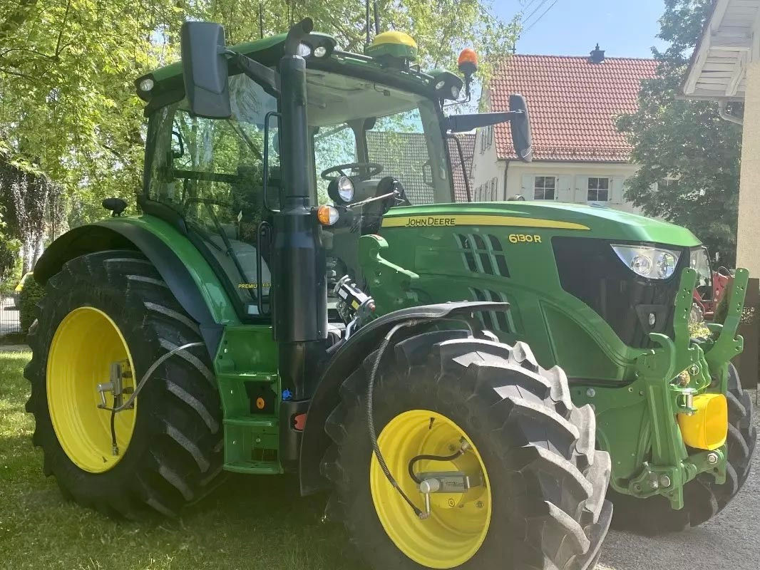 John Deere 6130R