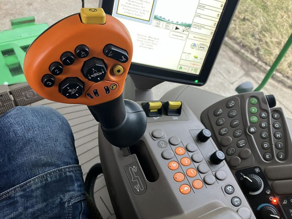 Miniatura: John Deere T670i + JD 625 PF