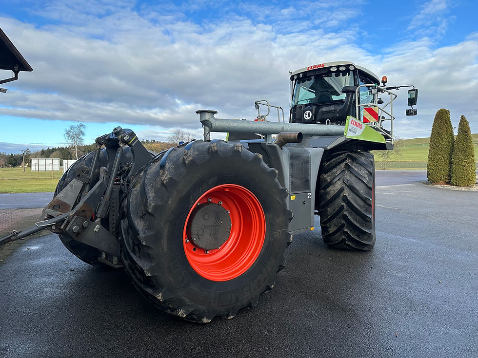 Miniatura: Claas Xerion 4000