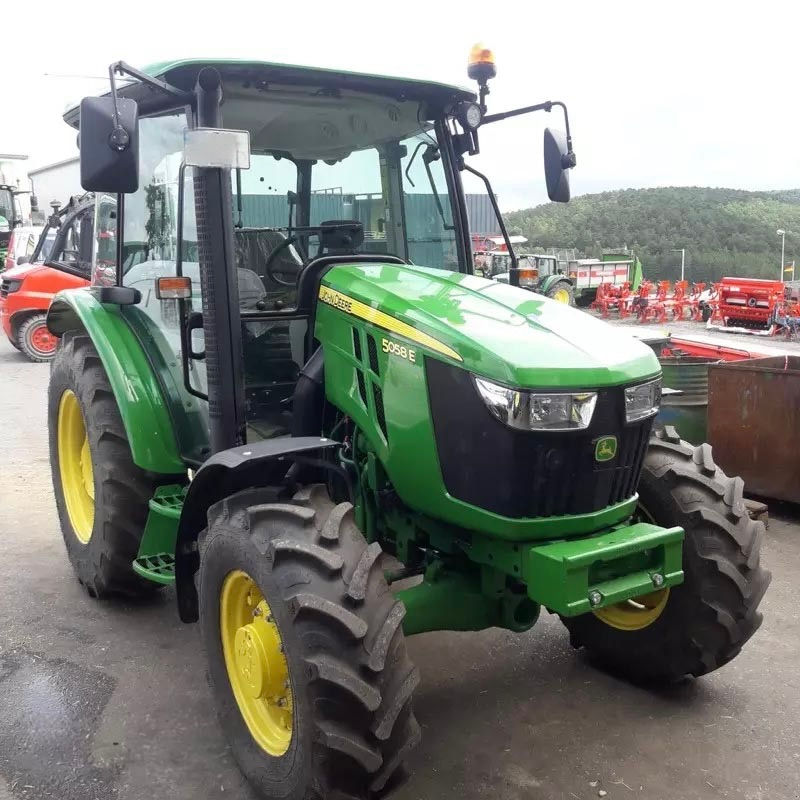 John Deere 5058E
