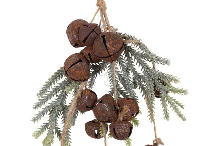 Kersthanger roestbelletjes met Pine close up Countryfield