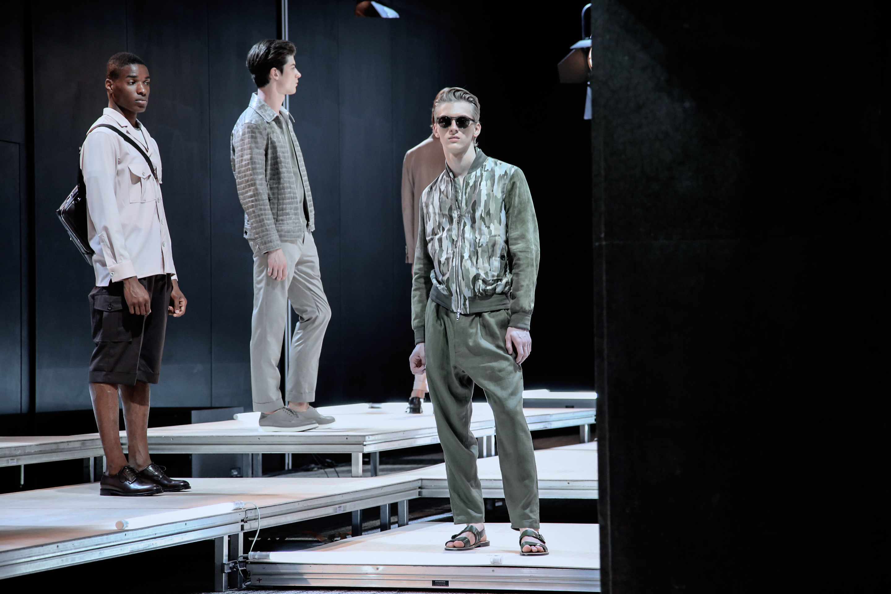 CERRUTI 1881 SS17