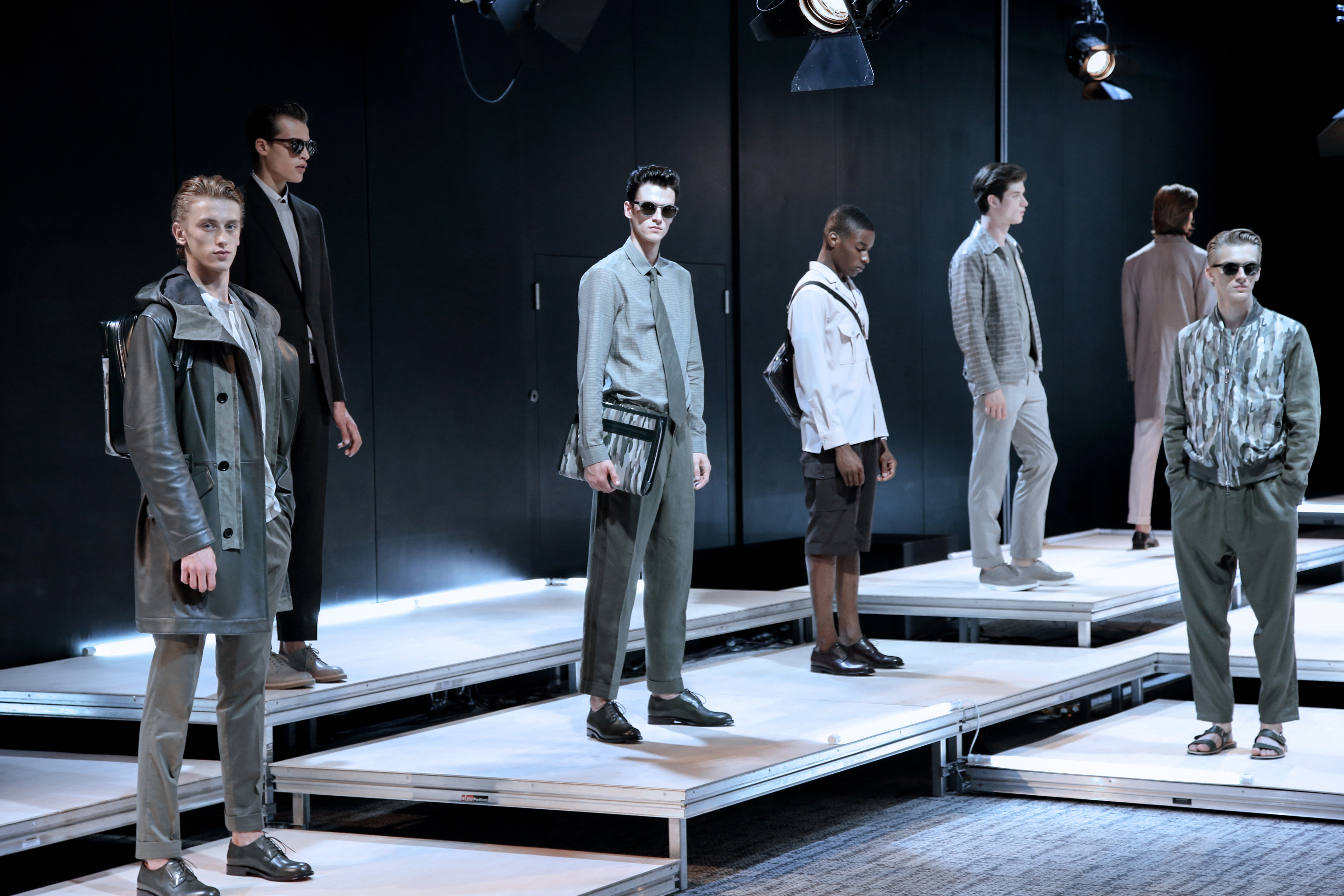 CERRUTI 1881 SS17