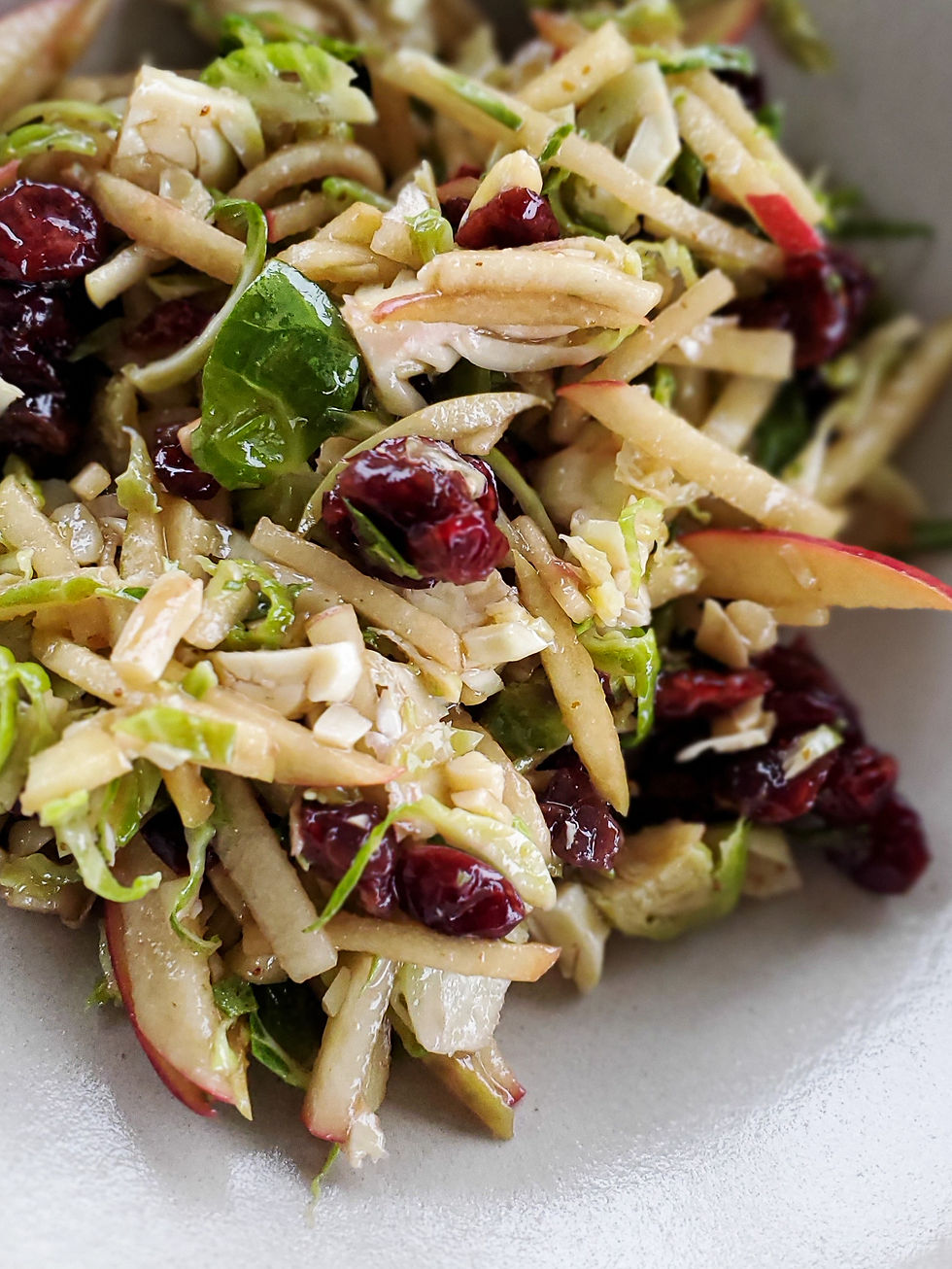 texture of brussels sprouts and apple salad