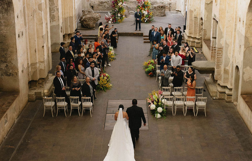 Yvanna & Tucker - Wedding at Santa Clara Ruins in Antigua Guatemala