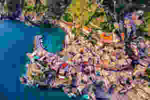 Vernazza, cinque terre, italy