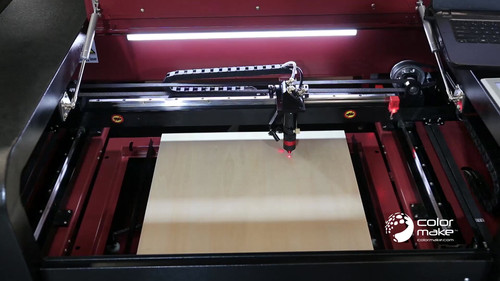 LASER CO2 60X90 DE 100W CON SISTEMA ROTATORIO Y ENFRIADOR COLOR