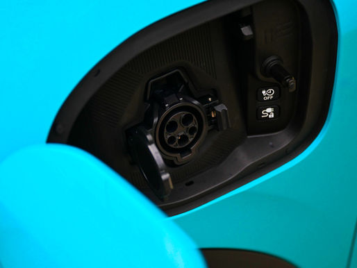 Compradores vuelven a la combustión según el EY Mobility Consumer Index 2025