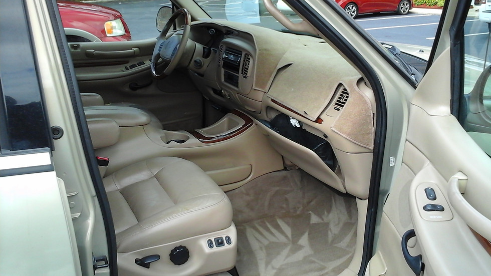 Thumbnail: 1999 Lincoln Navigator SOLD!