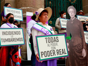 Feministas crean el grupo Todas por México