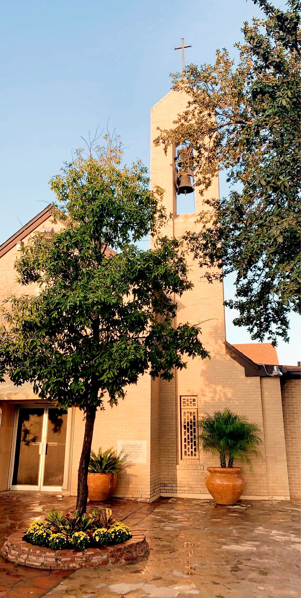 slr picture front church_edited