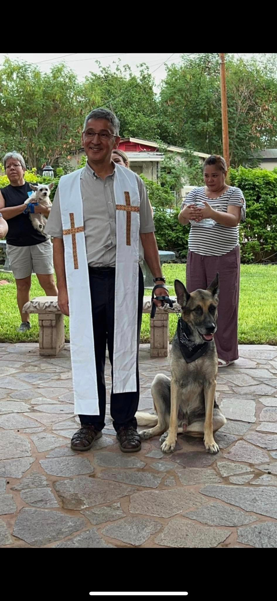 fr luis roy 2