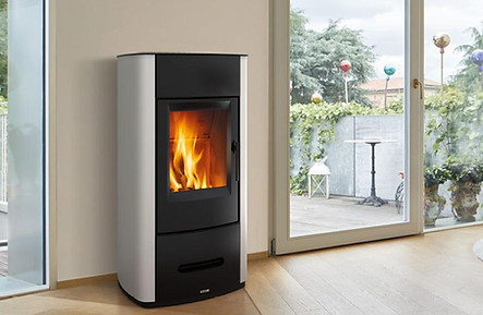 stufa-legna-e928-steel-11-kw-acciaio-a-piu-parete-angolo-immagine2.jpg