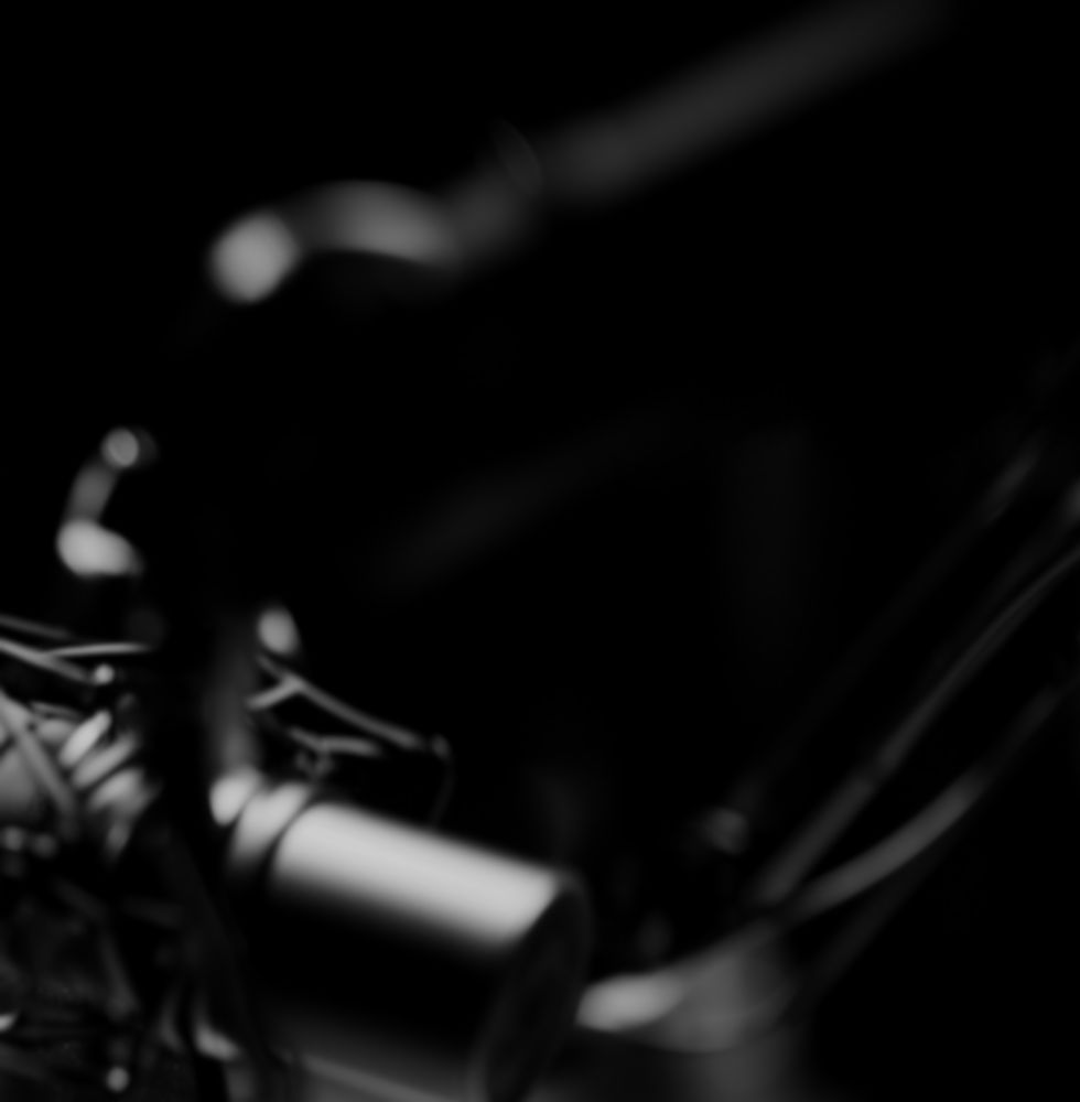 u9491224522_A_40s_Korean_man_wearing_glasses_sharp_style_sittin_b716f310-ed5d-4ba8-89ab-76