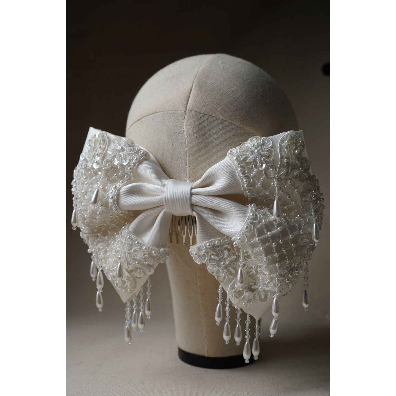 Penelope Beaded Bow in Ivory