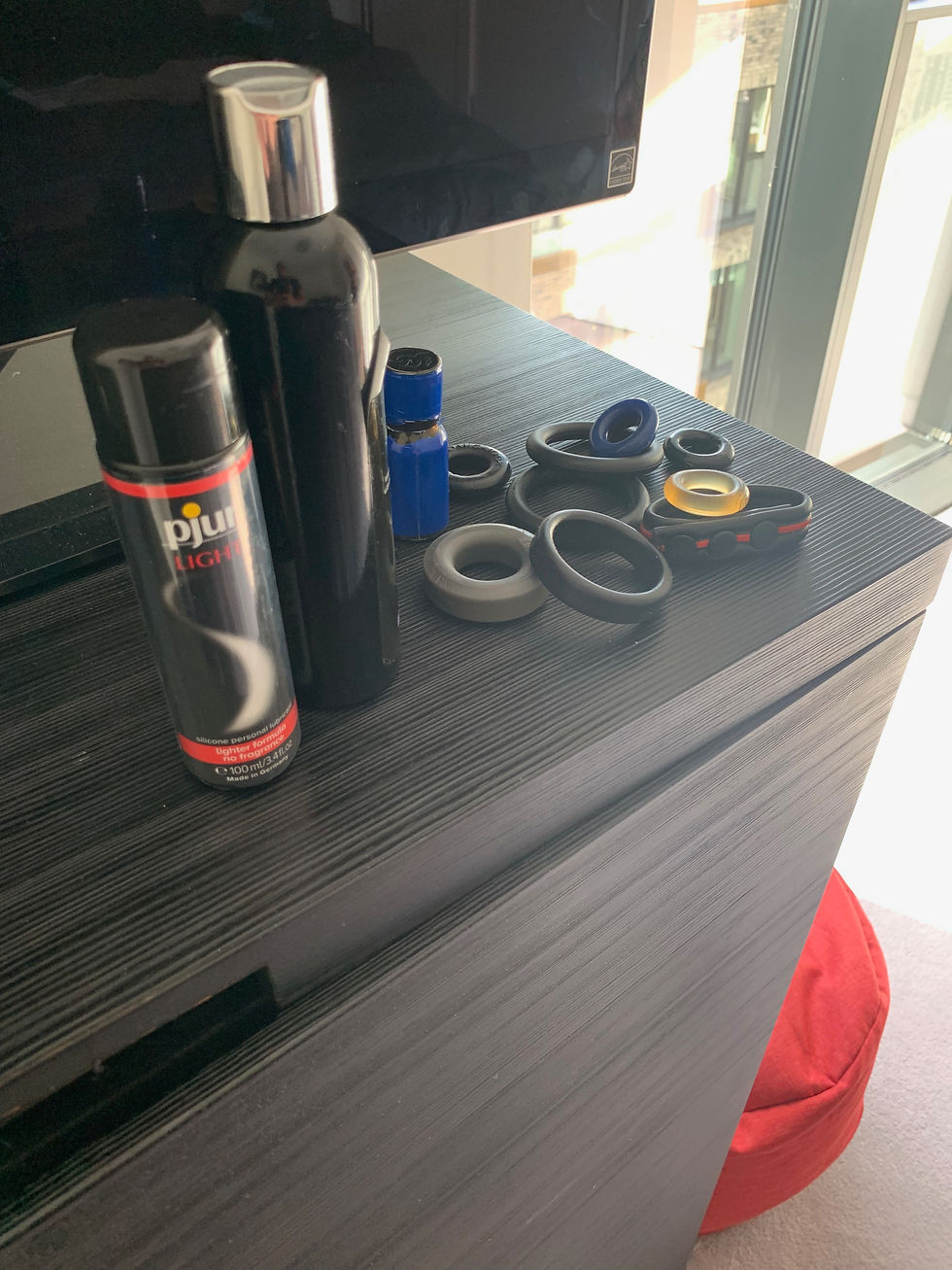 Picture of Lube, cock rings and rubbers