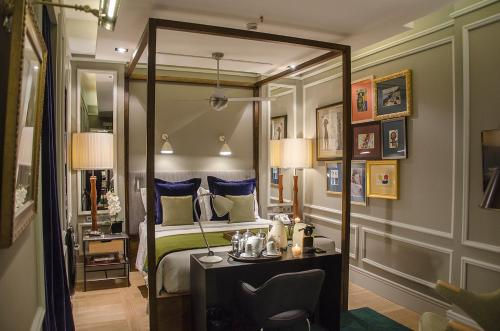 Browns central hotel room, Lisbon,