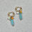Miniature : Boucles pendantes - perle cylindrique bleu turquoise - Acier inoxydable doré