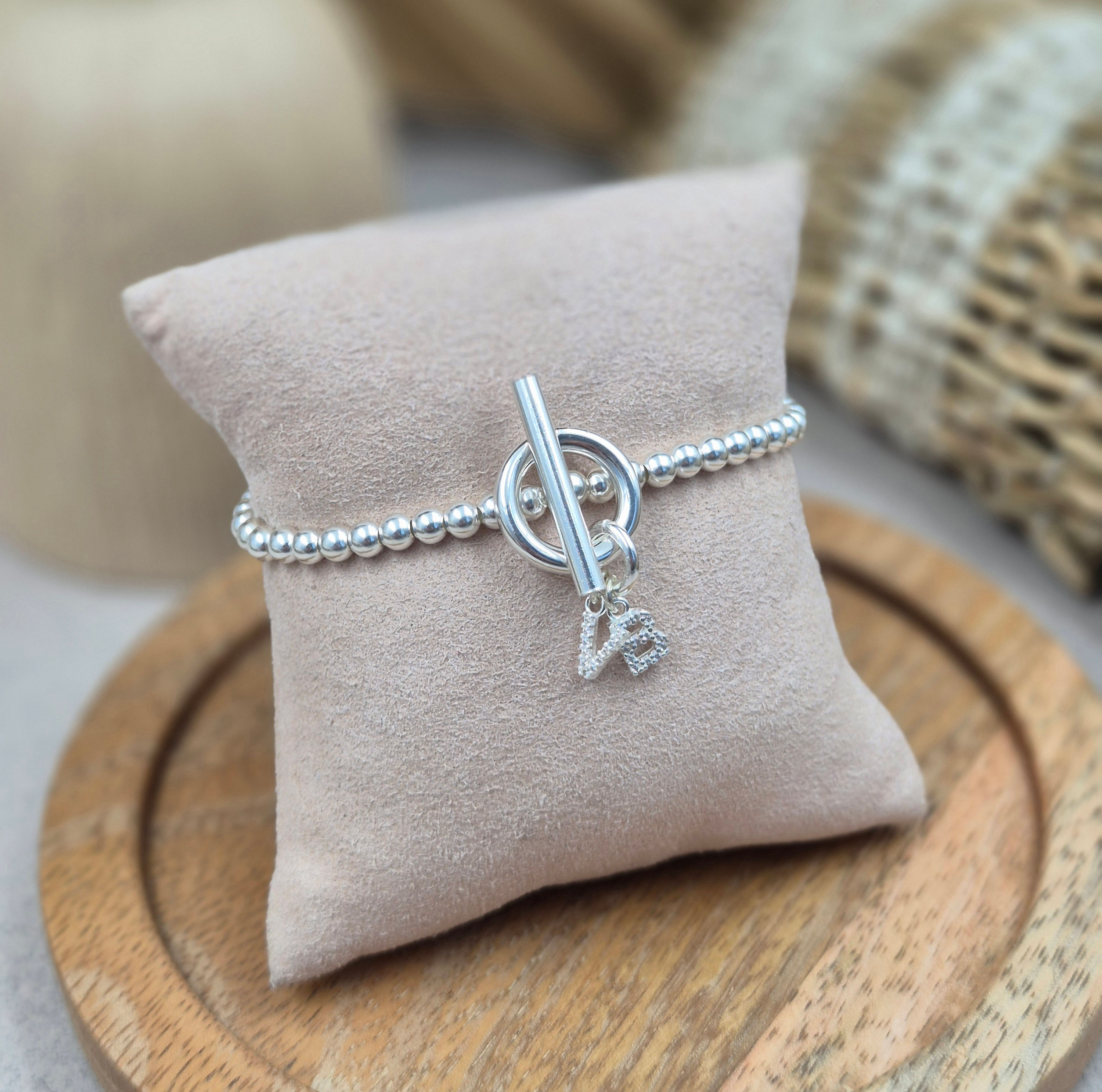 Bracelet anneau Toggle - pendentifs lettres zircons (5 tailles de perles)
