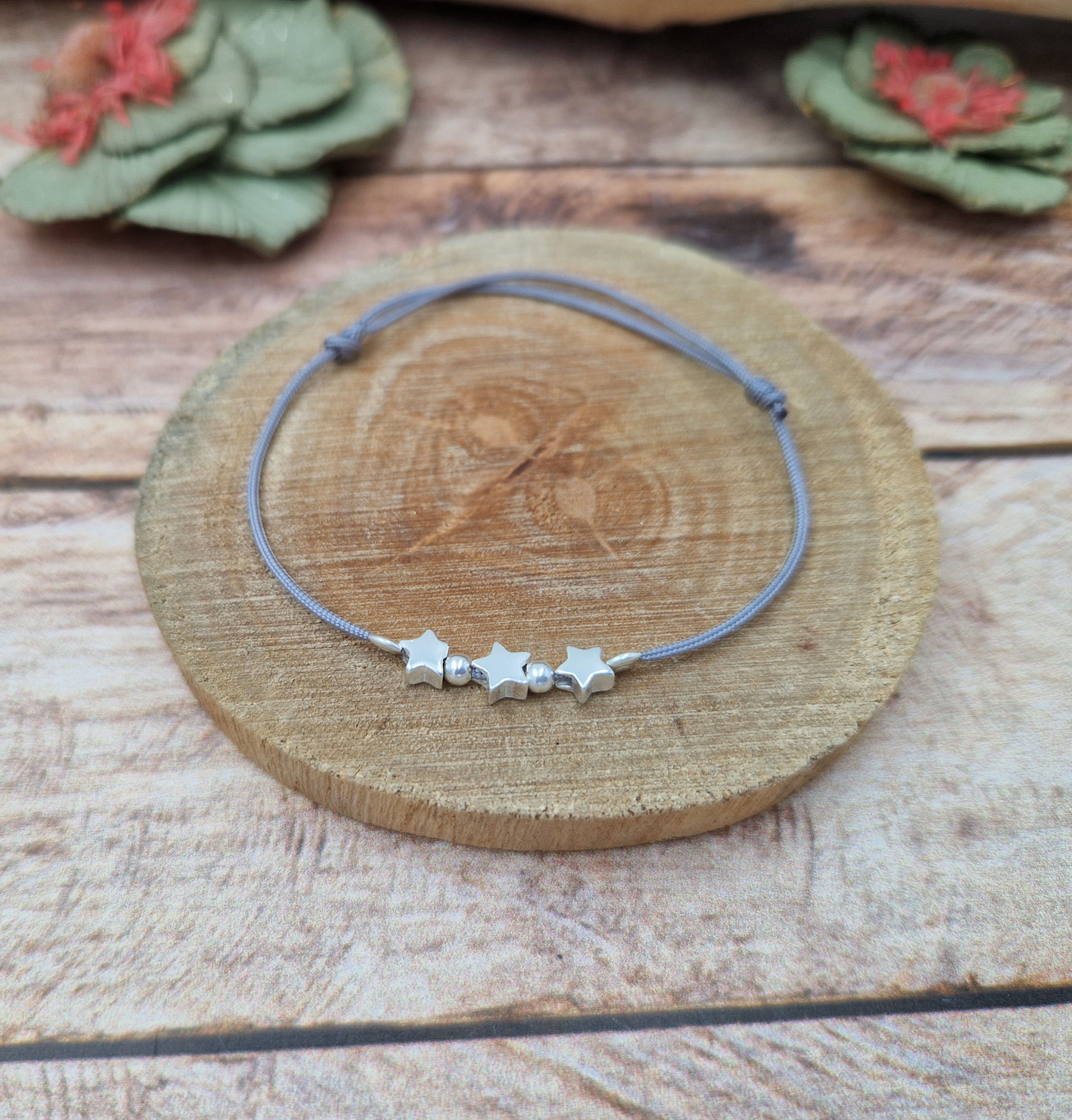 Bracelet cordon  - trio d'étoiles 