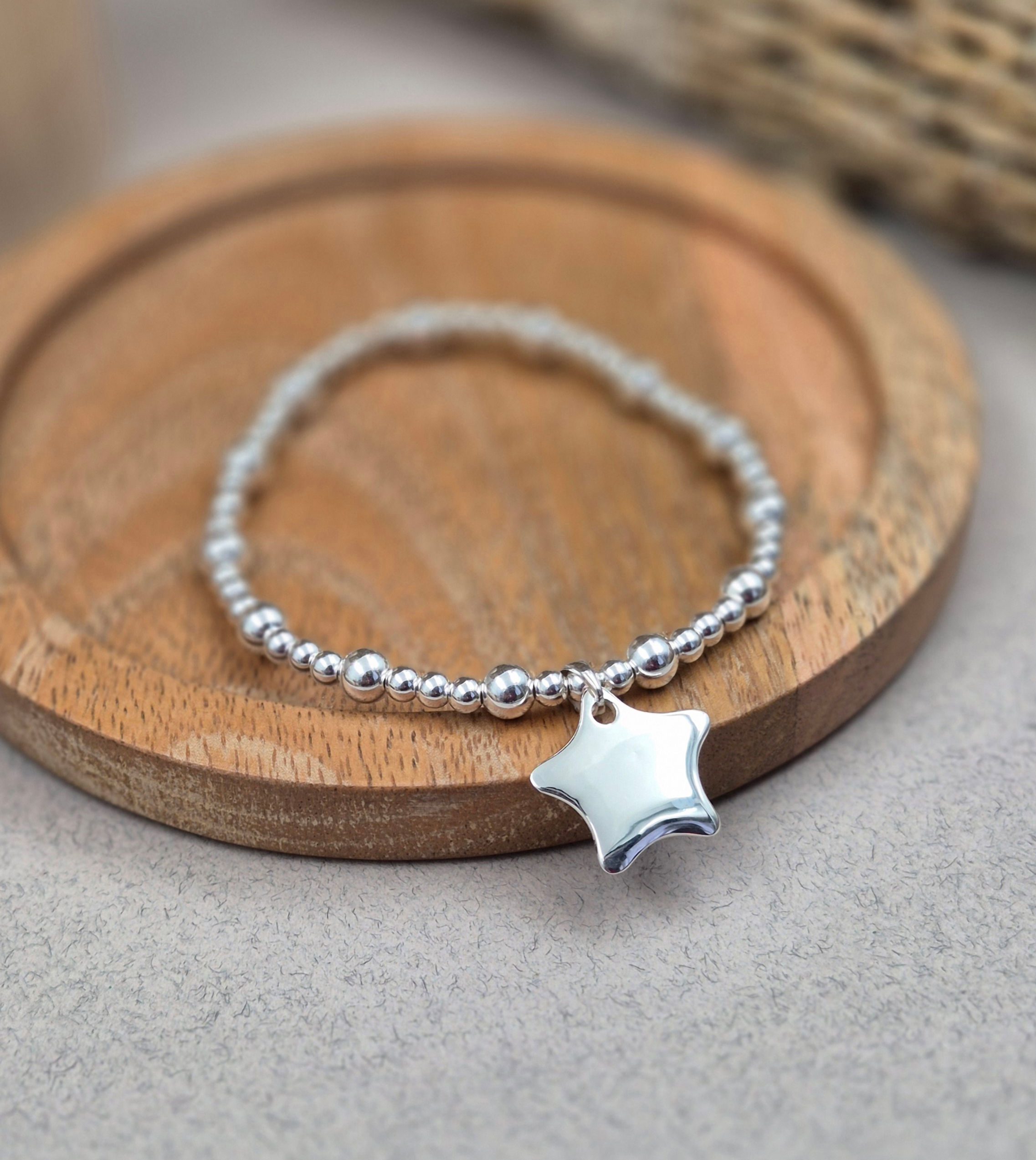 Bracelet argent 925 - perles 4 et 6mm - étoile bombée 21mm