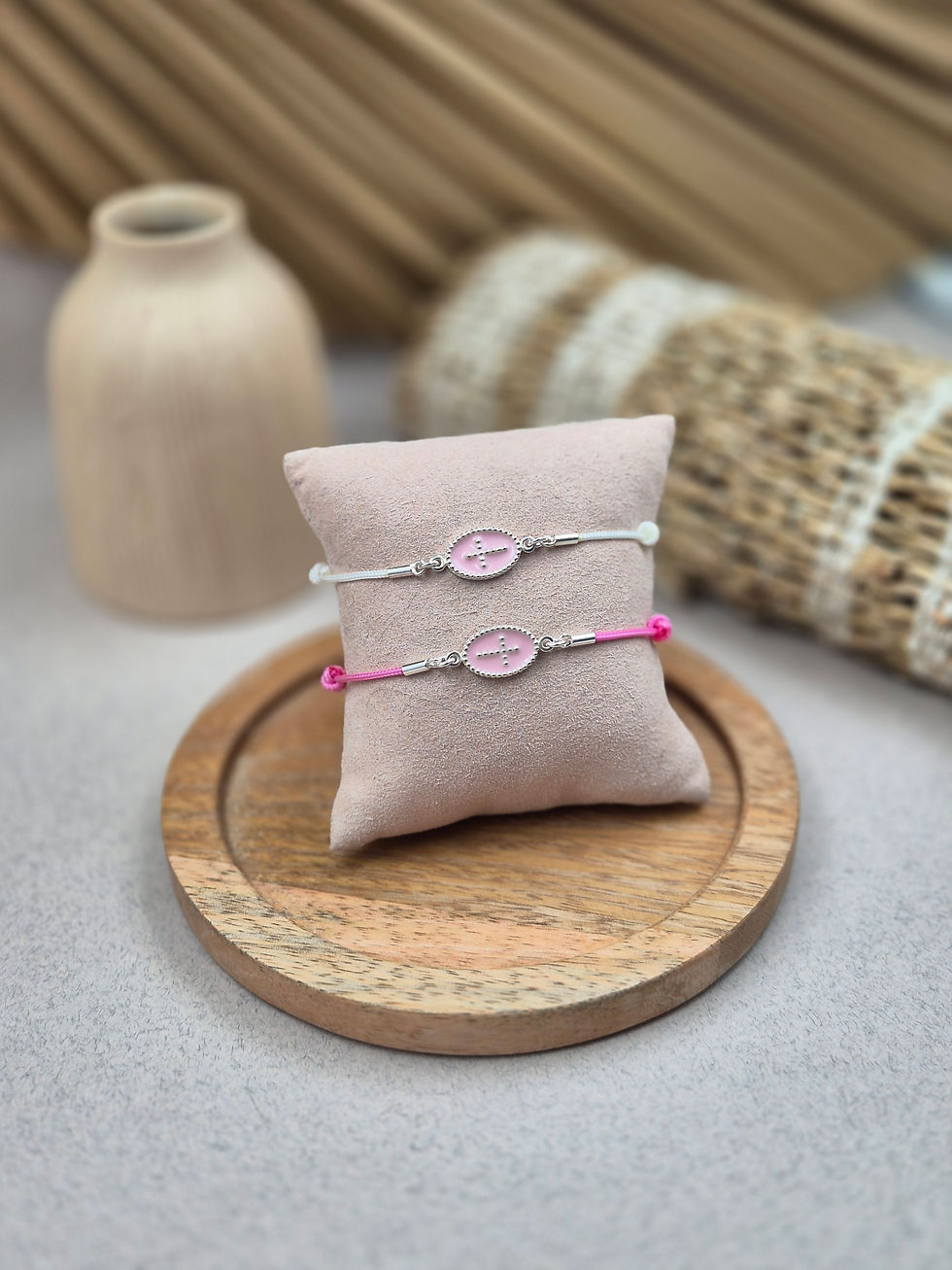 Miniature : Bracelet cordon - intercalaire croix émail rose