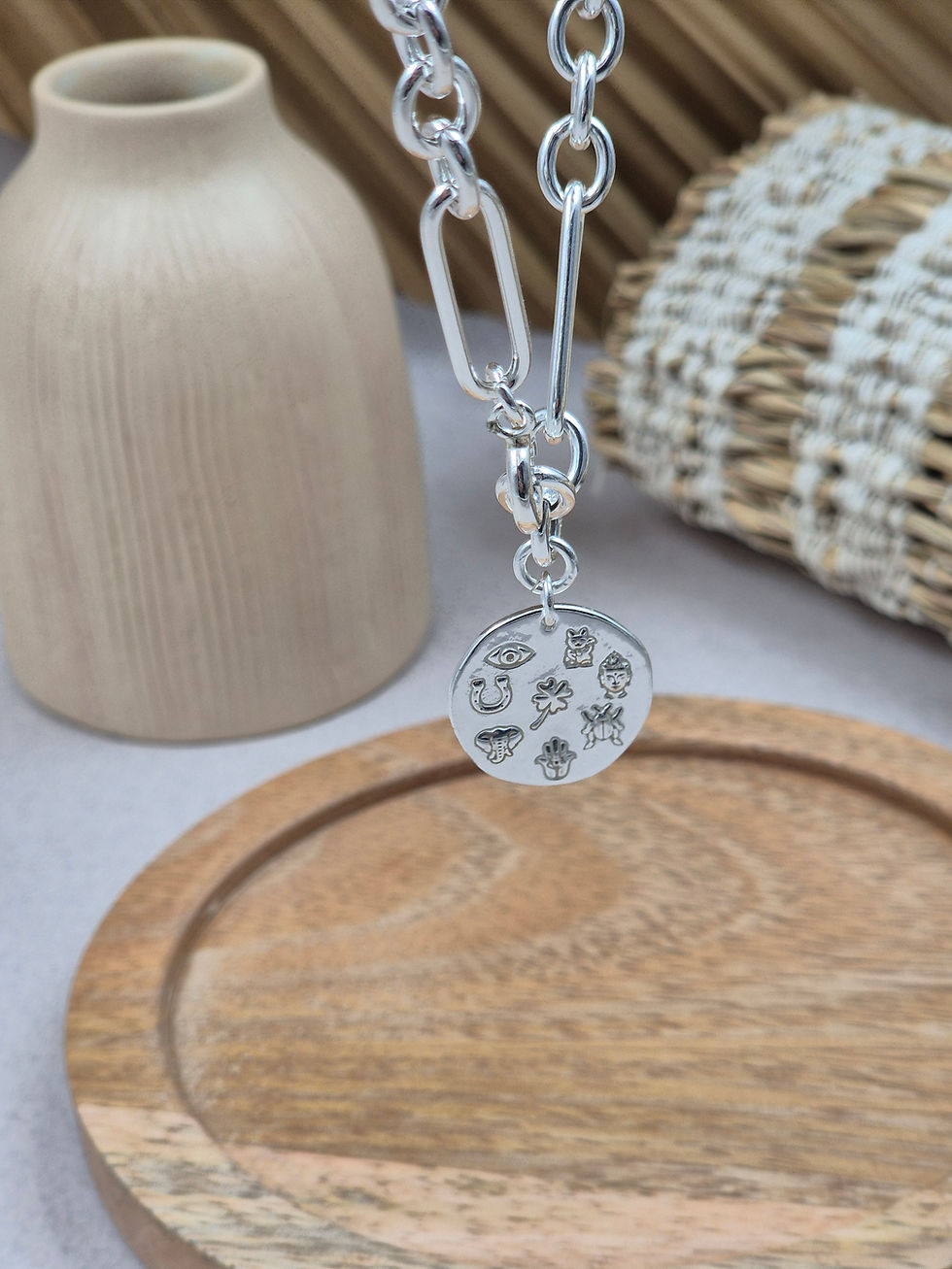 Miniature : Collier ras du cou - médaille porte-bonheur universelle 
