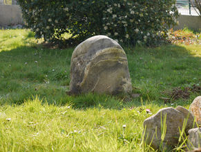 geobiologie.fr-menhir 37.jpg
