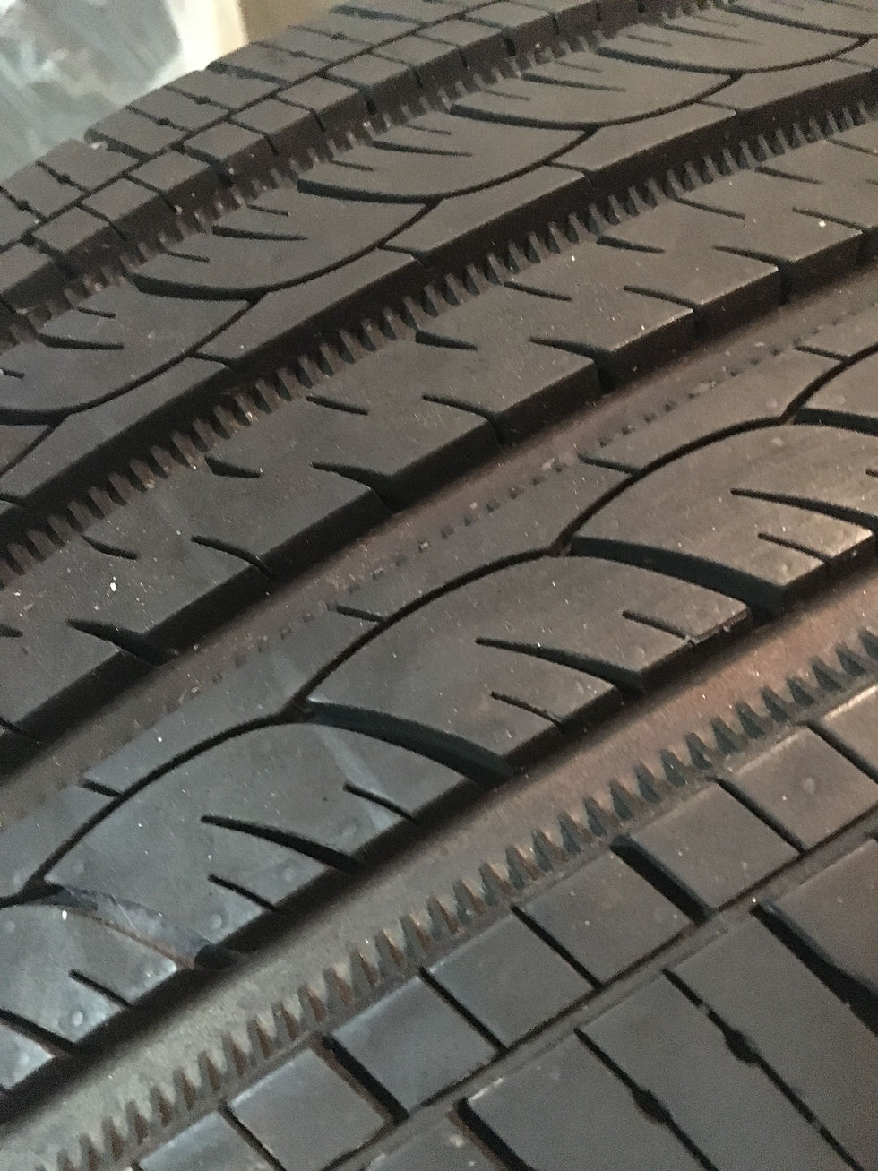 Miniatura: Pneu 225/50/R17 - Precision Ace