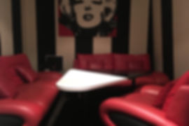 2階洋室。カラオケ付き