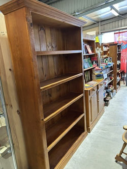 Large Pine Bookshelf