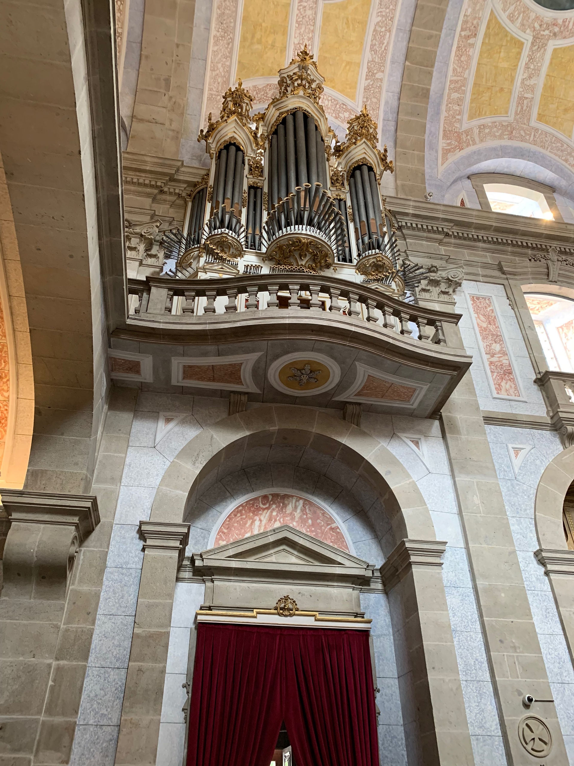 Bom Jesus church interior
