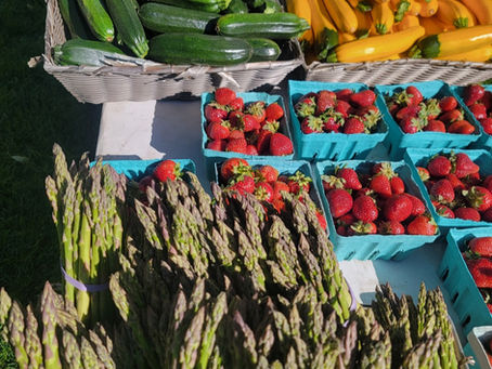 June at the Farmers Market: What’s in Season & Easy Ways to Use It