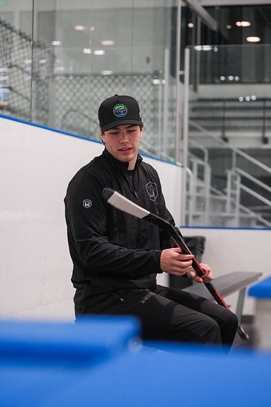 Thumbnail: Northern Lights Hockey Hat